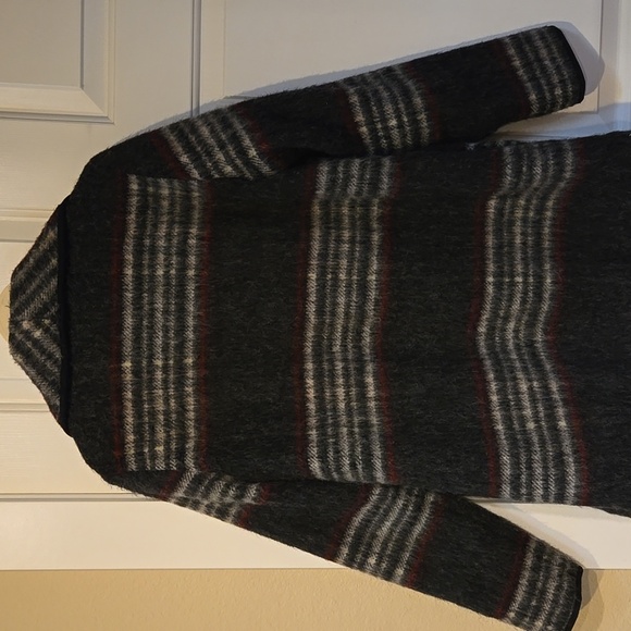 Gorgeous wool blend coat - Picture 8 of 10